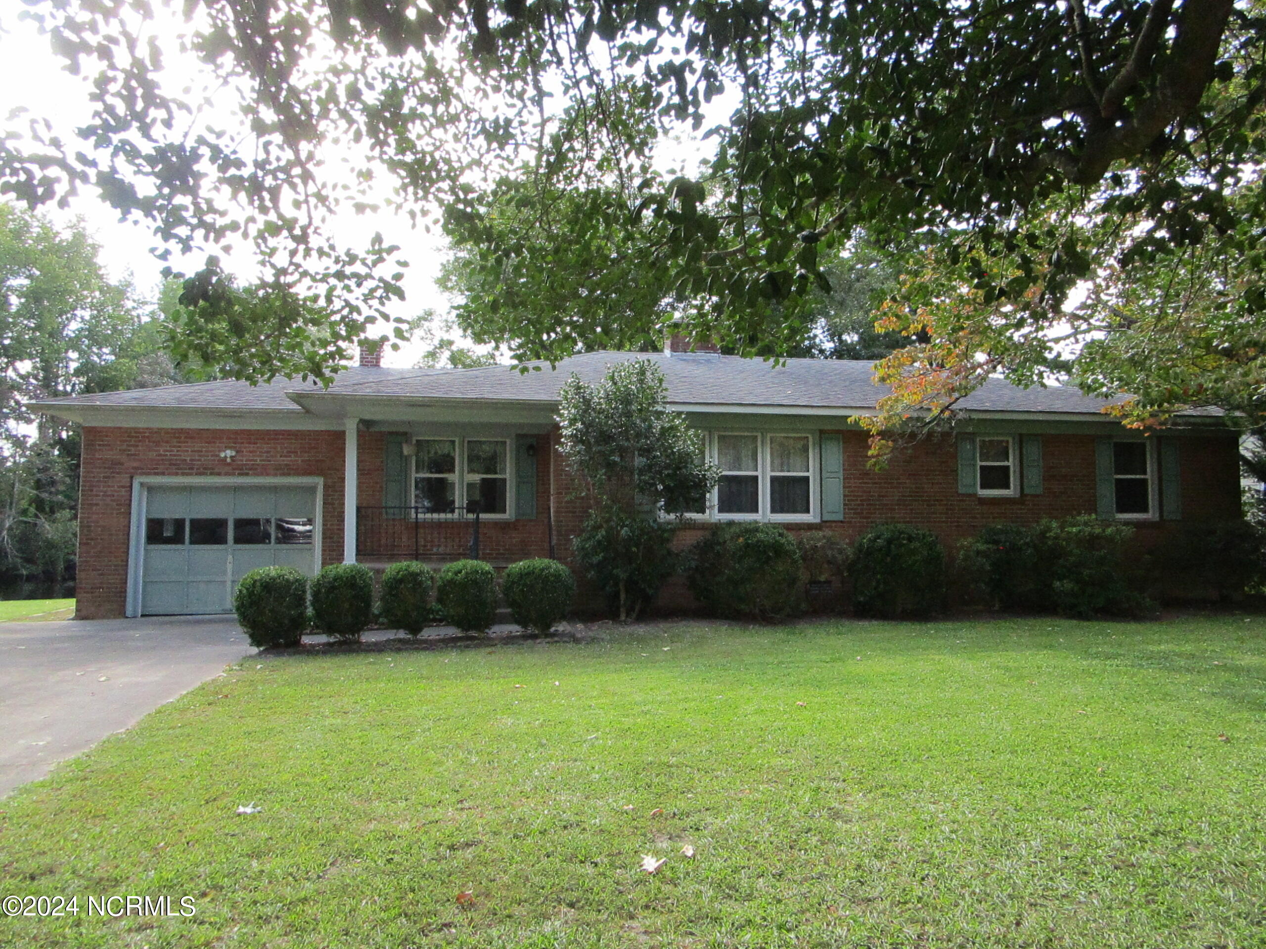 1818 River Road Elizabeth City, NC 27909 - Photo 1 of 45 IMG_3789