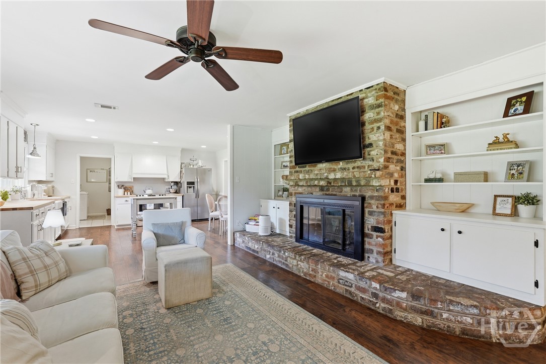 8305 Meadowbrook Road Savannah, GA 31406 - Photo 9 of 48