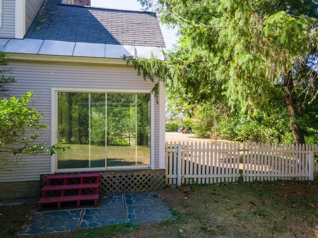 $399,500 | 46 Ridge Avenue, Claremont, NH 03743