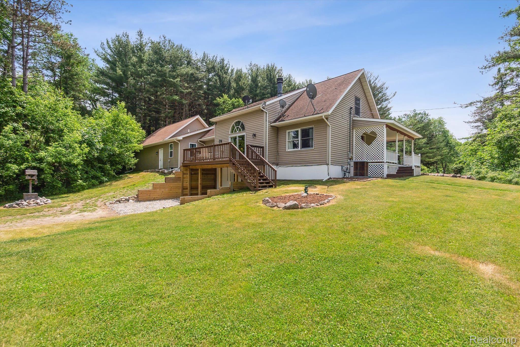 5809 East Allen Road Howell, MI 48855 - Photo 40 of 62 Rear of house