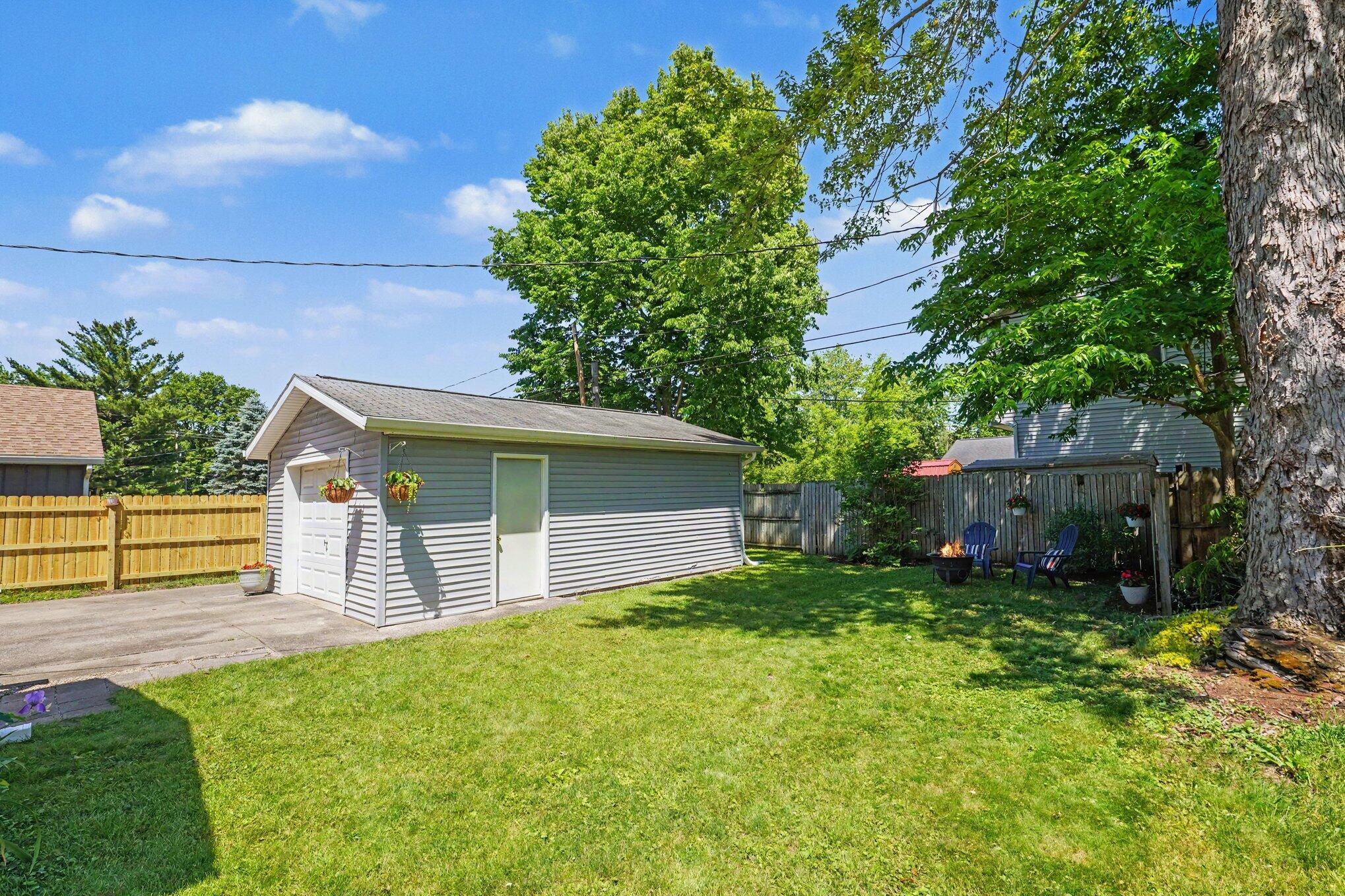 722 South Grant Avenue Three Rivers, MI 49093 - Photo 21 of 26 022_file_6784