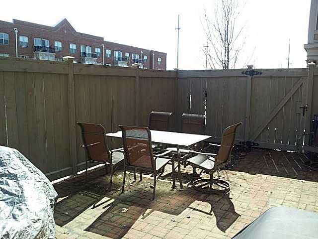 966 Perry Street, Unit 10B Columbus, OH 43215 - Photo 15 of 25
