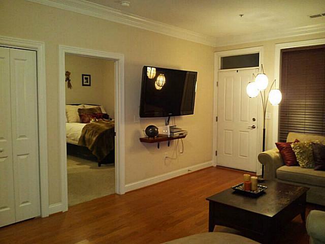 966 Perry Street, Unit 10B Columbus, OH 43215 - Photo 4 of 25