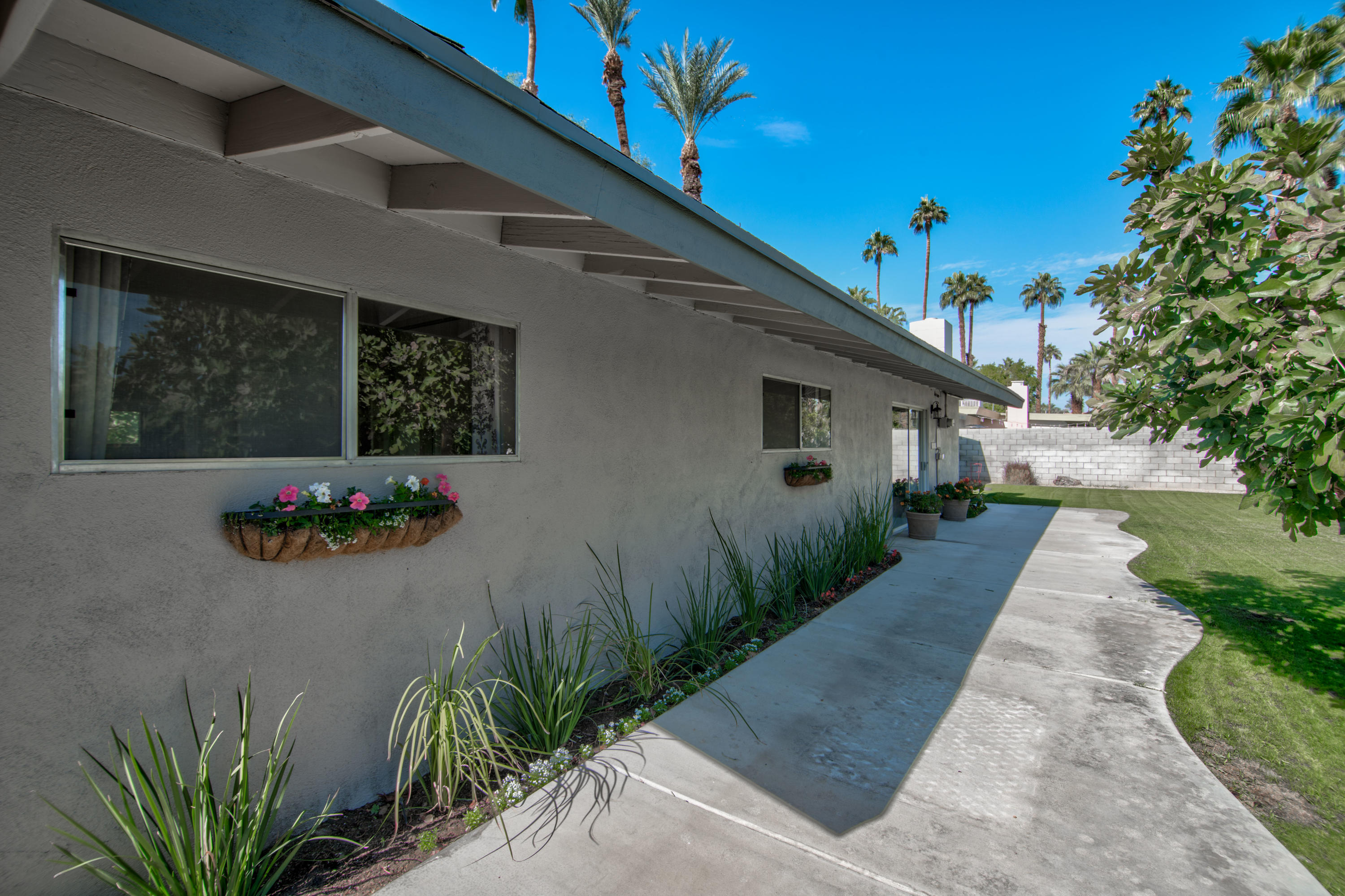 36810 Palmdale Road Rancho Mirage, CA 92270 - Photo 27 of 41 21