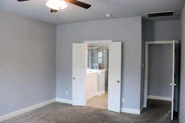 $2,400 | 111 Cambridge Street, Waxahachie, TX 75165