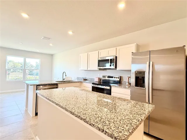 $1,800 | 1188 Port Blue Way, Lady Lake, FL 32159