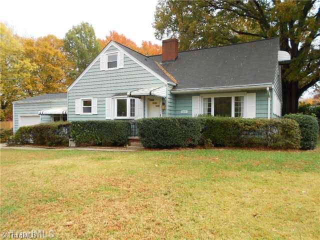 2736 Westridge Road Winston-Salem, NC 27103 - Photo 1 of 12 Exterior Front.