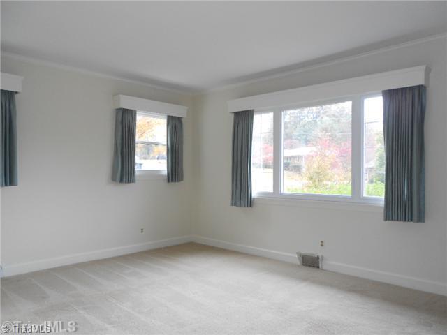2736 Westridge Road Winston-Salem, NC 27103 - Photo 2 of 12 Living Room.