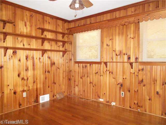 2736 Westridge Road Winston-Salem, NC 27103 - Photo 5 of 12 3rd Bedroom. Office