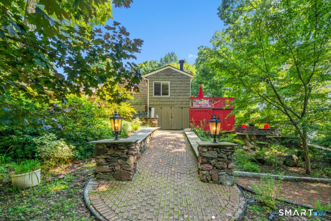 92 Kenmore Road Bloomfield, CT 06002 - Photo 29 of 37