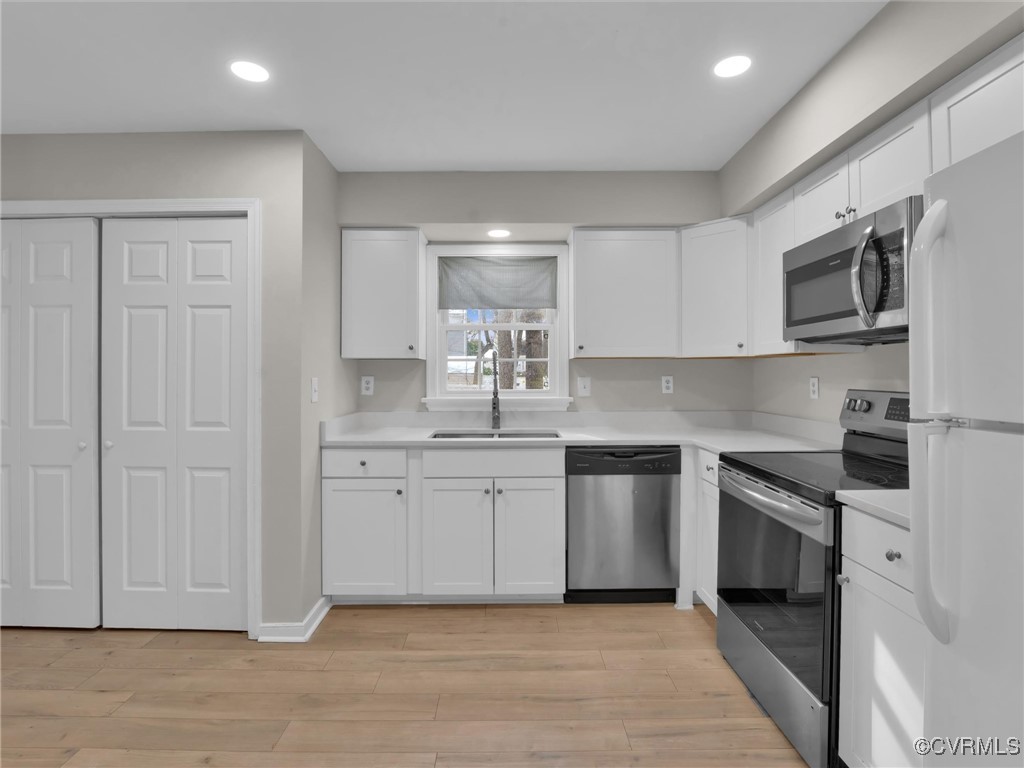 4716 Archduke Road Glen Allen, VA 23060 - Photo 8 of 33 Kitchen featuring appliances with stainless steel