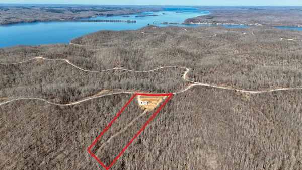 a view of a tennis court