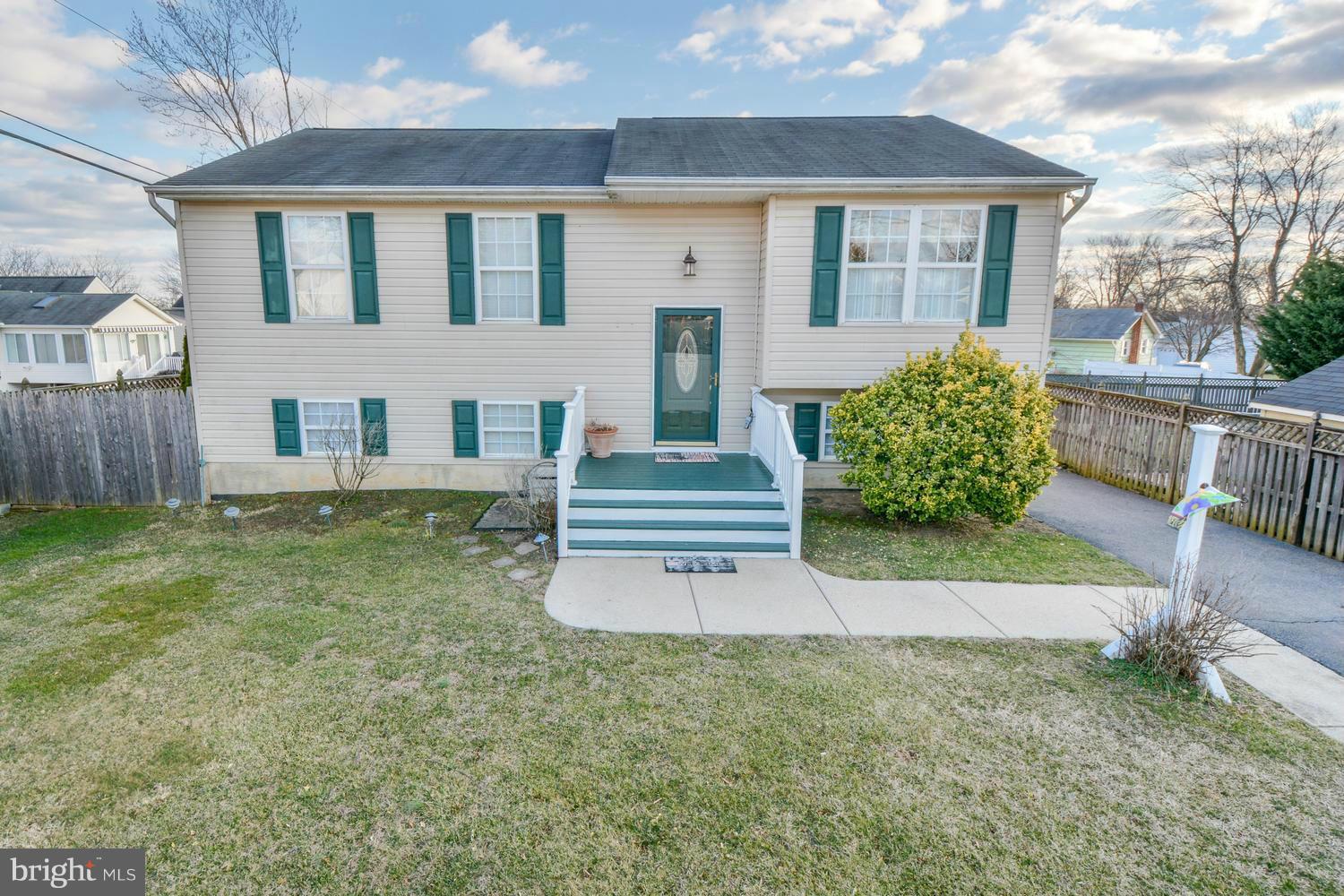 905 Mark Road Baltimore, MD 21225 - Photo 1 of 30 Exterior (Front)
