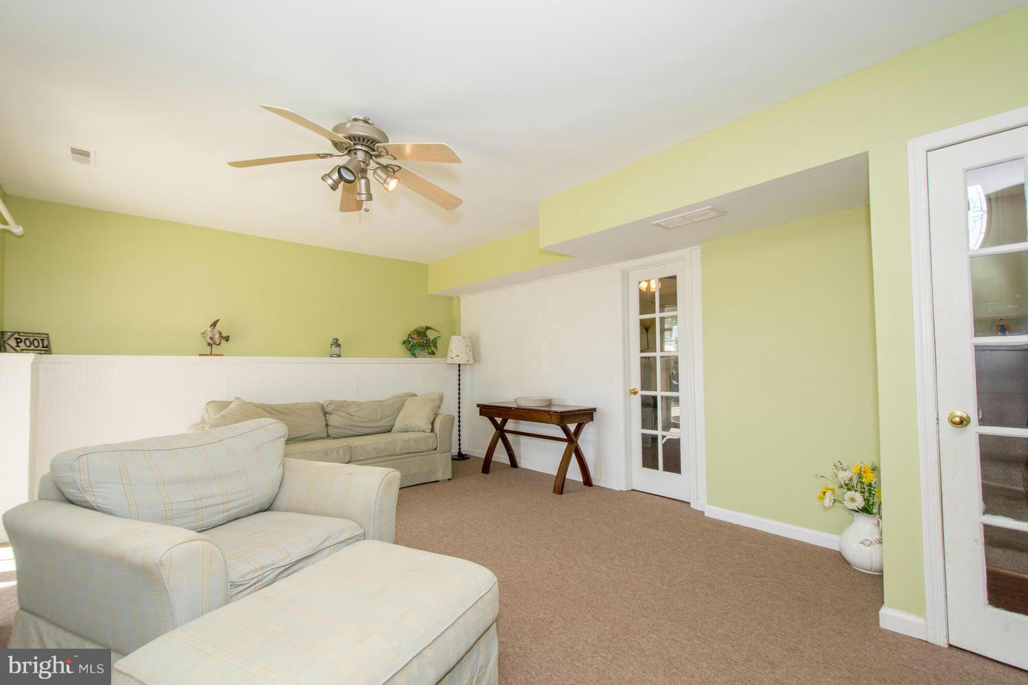 905 Mark Road Baltimore, MD 21225 - Photo 19 of 30 Family Room