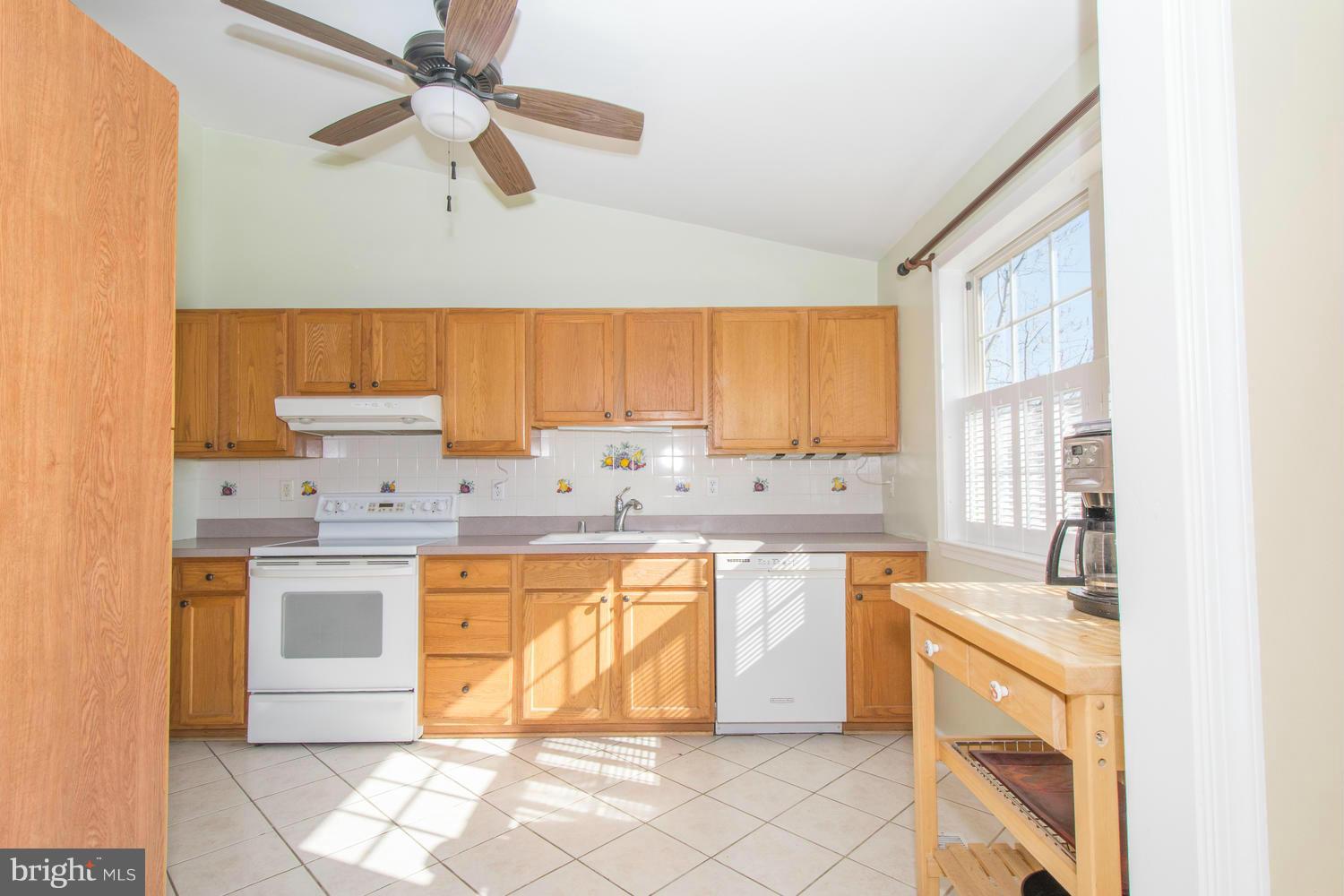 905 Mark Road Baltimore, MD 21225 - Photo 9 of 30 Kitchen