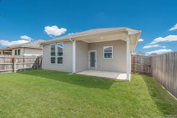 $1,750 | 13249 Fantine Fields, San Antonio, TX 78253