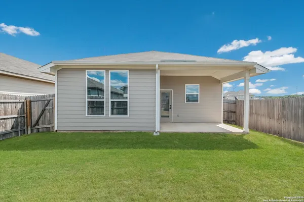 $1,750 | 13249 Fantine Fields, San Antonio, TX 78253