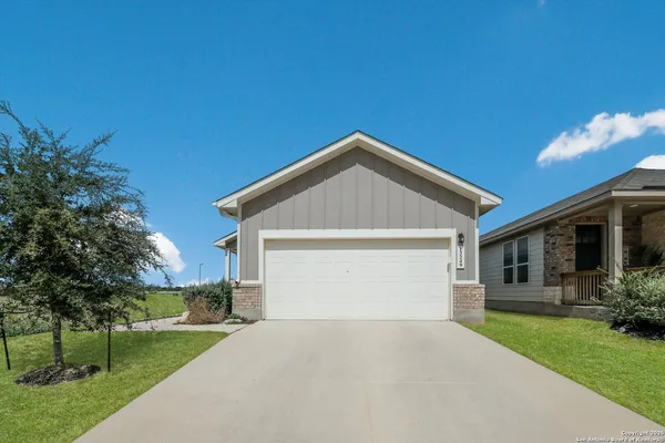 $1,750 | 13249 Fantine Fields, San Antonio, TX 78253
