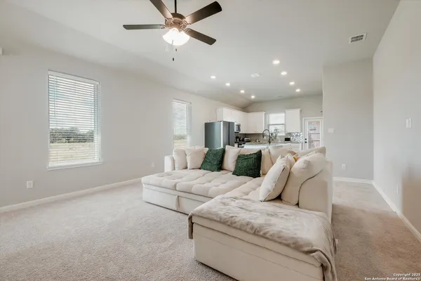 $1,750 | 13249 Fantine Fields, San Antonio, TX 78253