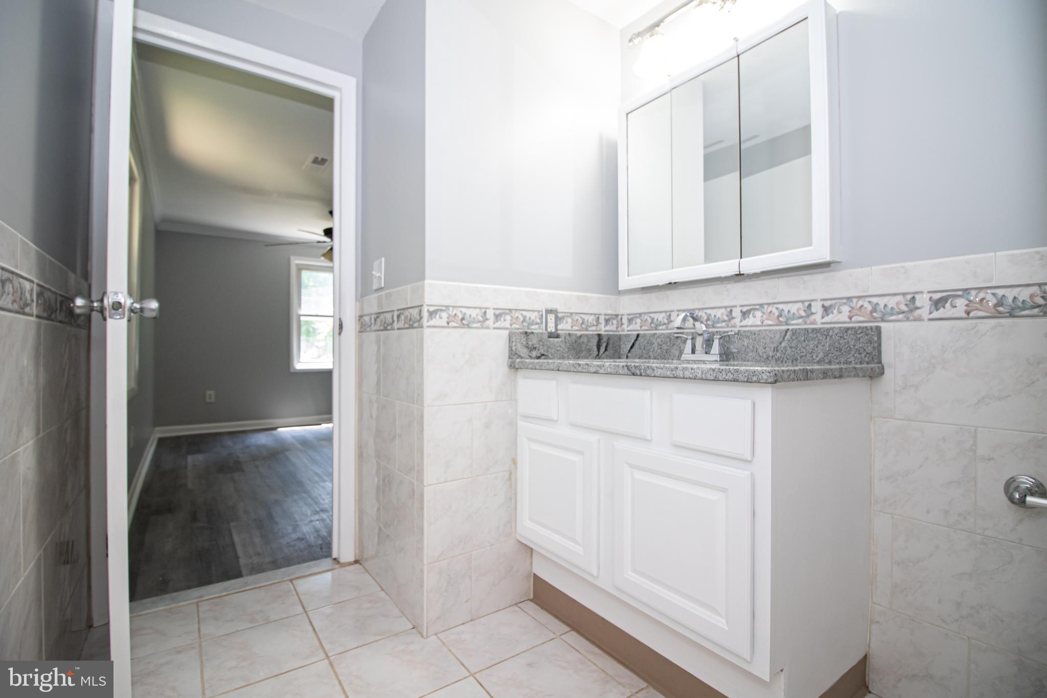 5741 Stephen Reid Road Huntingtown, MD 20639 - Photo 9 of 46 Master bath