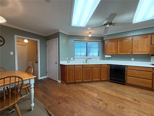 $359,900 | 2300 Memorial Parkway, Portland, TX 78374