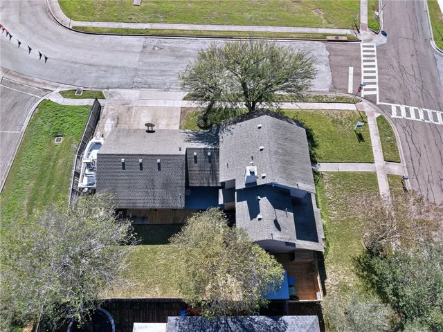 $359,900 | 2300 Memorial Parkway, Portland, TX 78374