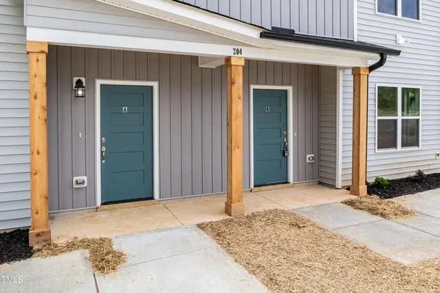 $425,000 | 1057-1059 East Harnett Street, Dunn, NC 28334