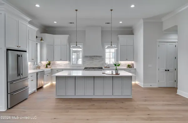 $749,900 | 620 Big Vly Loop, Flowood, MS 39232