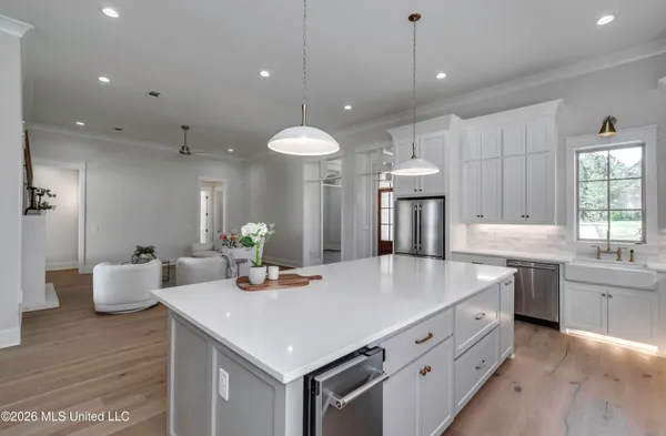 $749,900 | 620 Big Vly Loop, Flowood, MS 39232