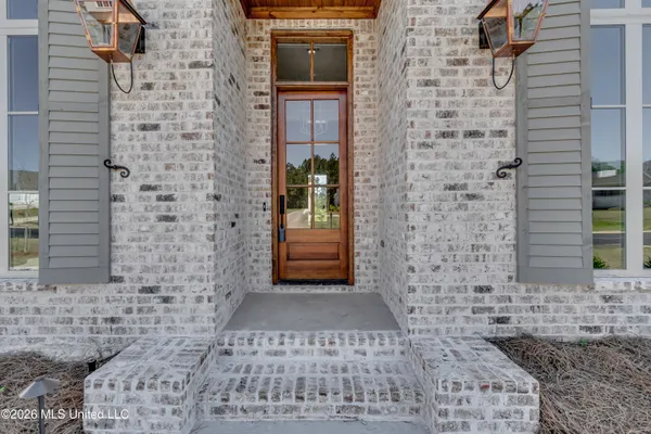 $749,900 | 620 Big Vly Loop, Flowood, MS 39232