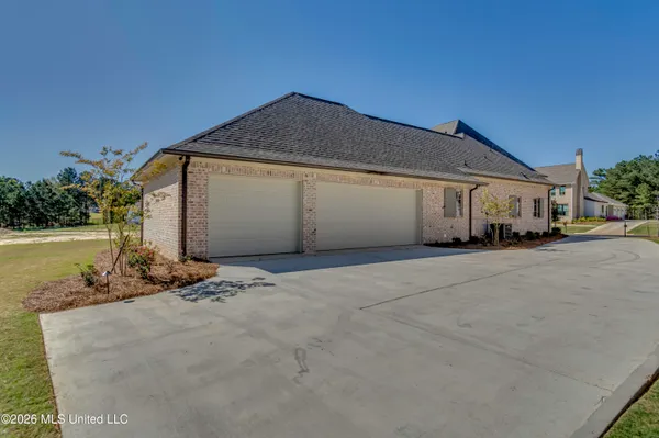 $749,900 | 620 Big Vly Loop, Flowood, MS 39232