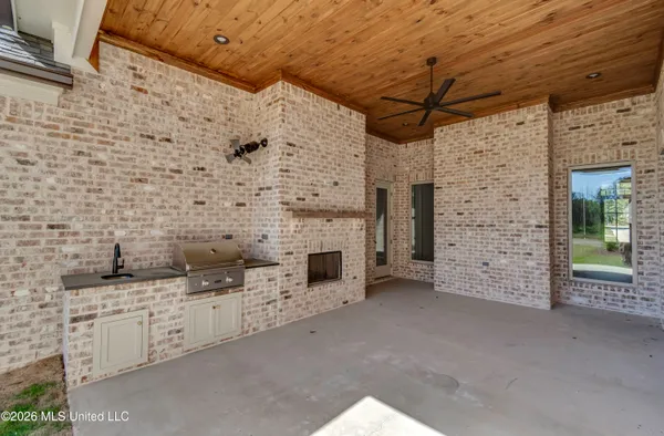 $749,900 | 620 Big Vly Loop, Flowood, MS 39232