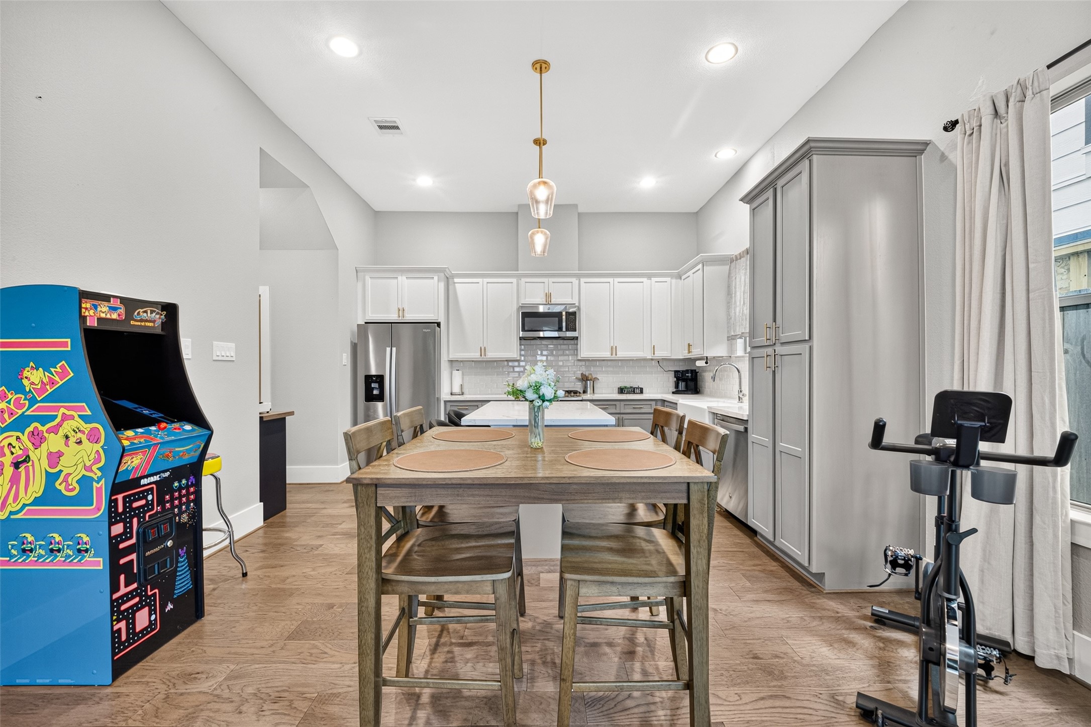 803 Thornton Road, Unit A Houston, TX 77018 - Photo 18 of 48 Gallery Image 18