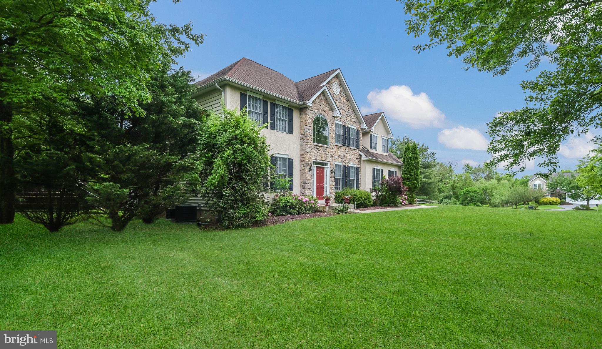 125 Ranch Road Newtown, PA 18940 - Photo 2 of 51