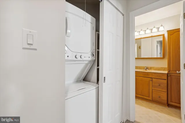 $2,750 | 1963 B Villaridge Drive, Unit 1963B, Reston, VA 20191