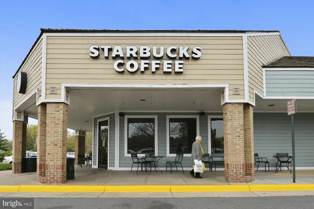 $2,750 | 1963 B Villaridge Drive, Unit 1963B, Reston, VA 20191