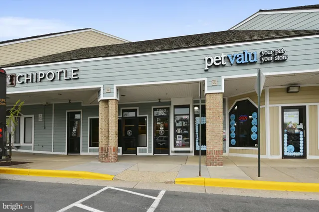 $2,750 | 1963 B Villaridge Drive, Unit 1963B, Reston, VA 20191