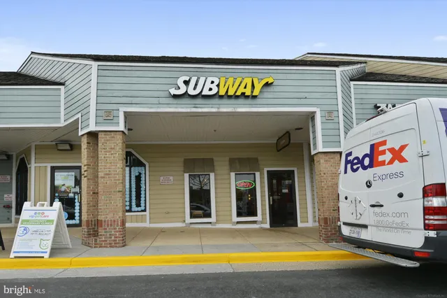 $2,750 | 1963 B Villaridge Drive, Unit 1963B, Reston, VA 20191