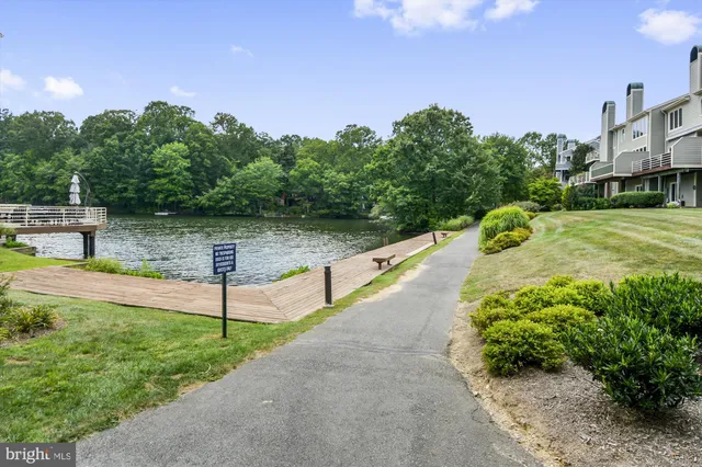 $2,750 | 1963 B Villaridge Drive, Unit 1963B, Reston, VA 20191