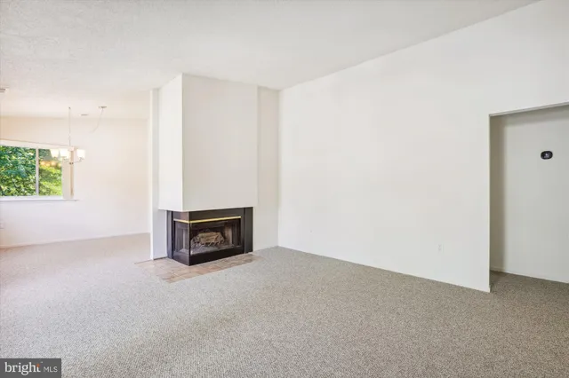 $2,750 | 1963 B Villaridge Drive, Unit 1963B, Reston, VA 20191