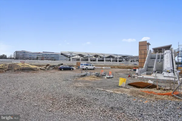 $2,750 | 1963 B Villaridge Drive, Unit 1963B, Reston, VA 20191