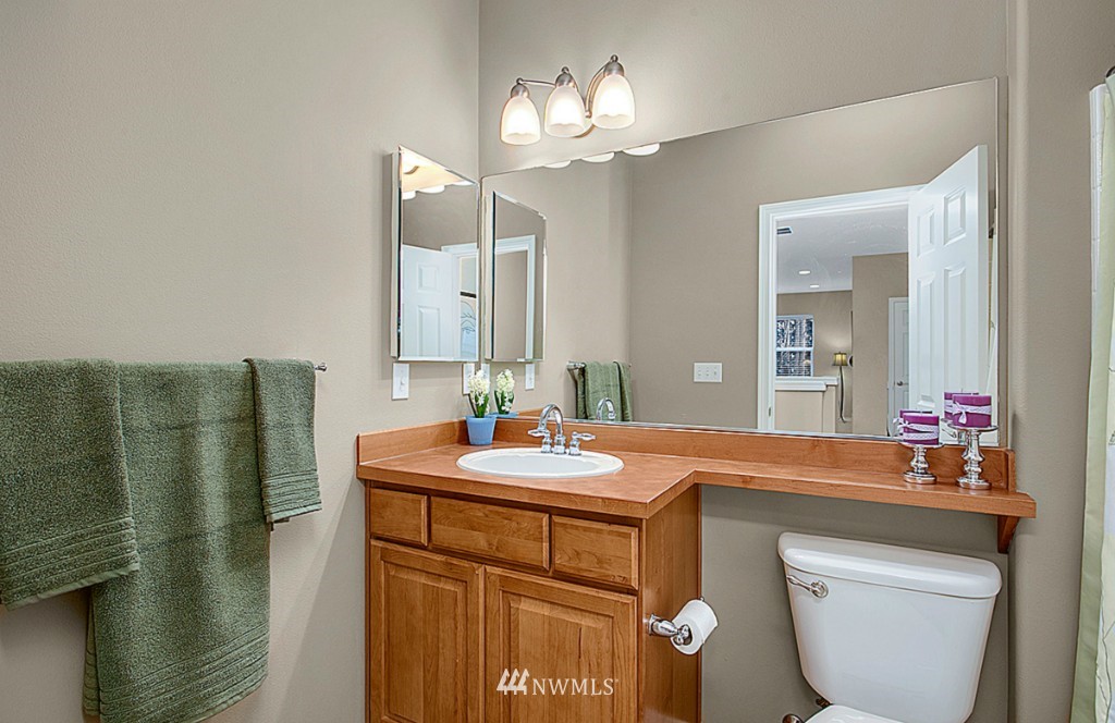24012 Northeast Adair Road Redmond, WA 98053 - Photo 12 of 17 Gallery Image 12