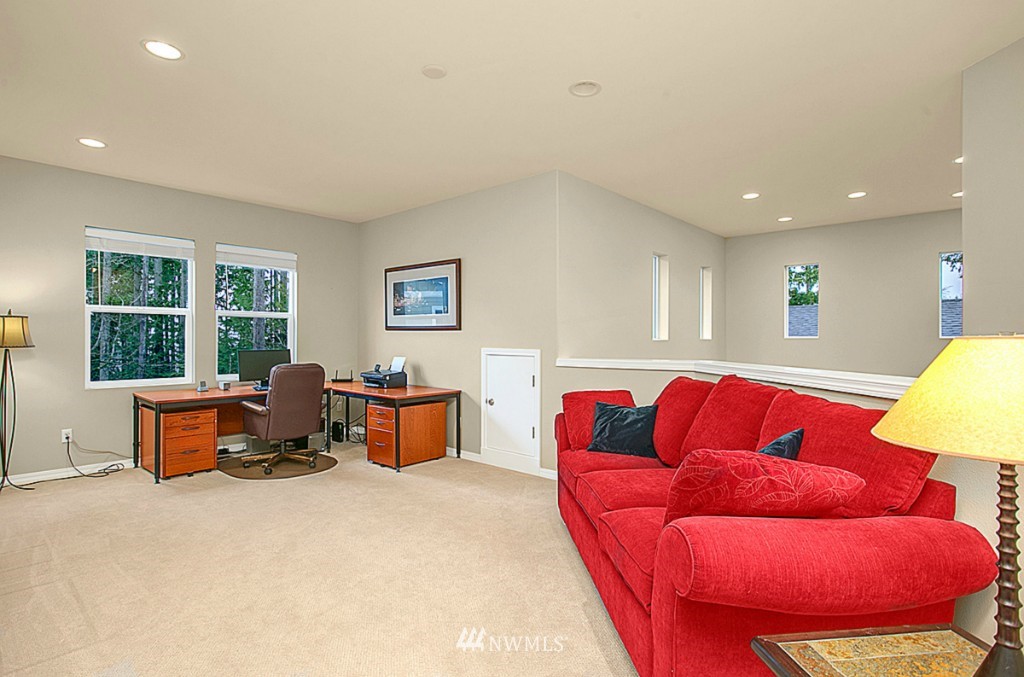 24012 Northeast Adair Road Redmond, WA 98053 - Photo 13 of 17 Gallery Image 13