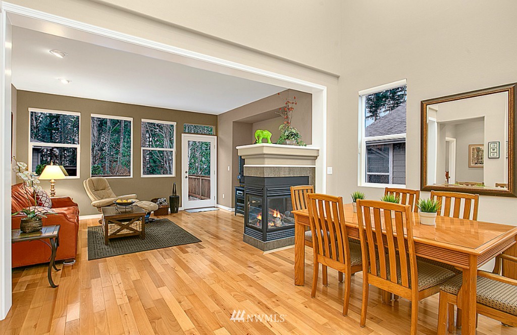 24012 Northeast Adair Road Redmond, WA 98053 - Photo 4 of 17 Gallery Image 4