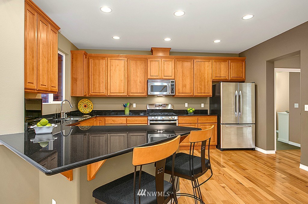 24012 Northeast Adair Road Redmond, WA 98053 - Photo 5 of 17 Gallery Image 5