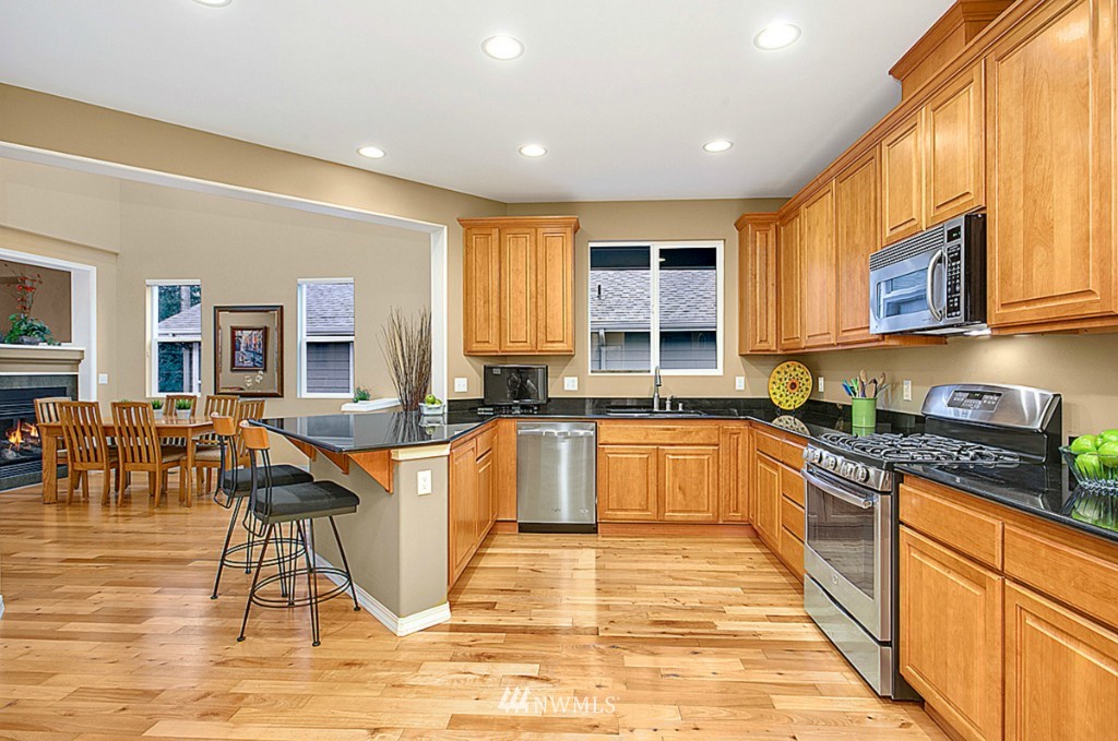 24012 Northeast Adair Road Redmond, WA 98053 - Photo 6 of 17 Gallery Image 6
