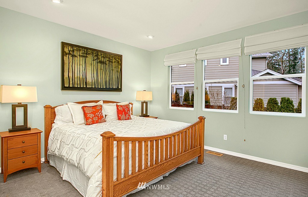 24012 Northeast Adair Road Redmond, WA 98053 - Photo 9 of 17 Gallery Image 9