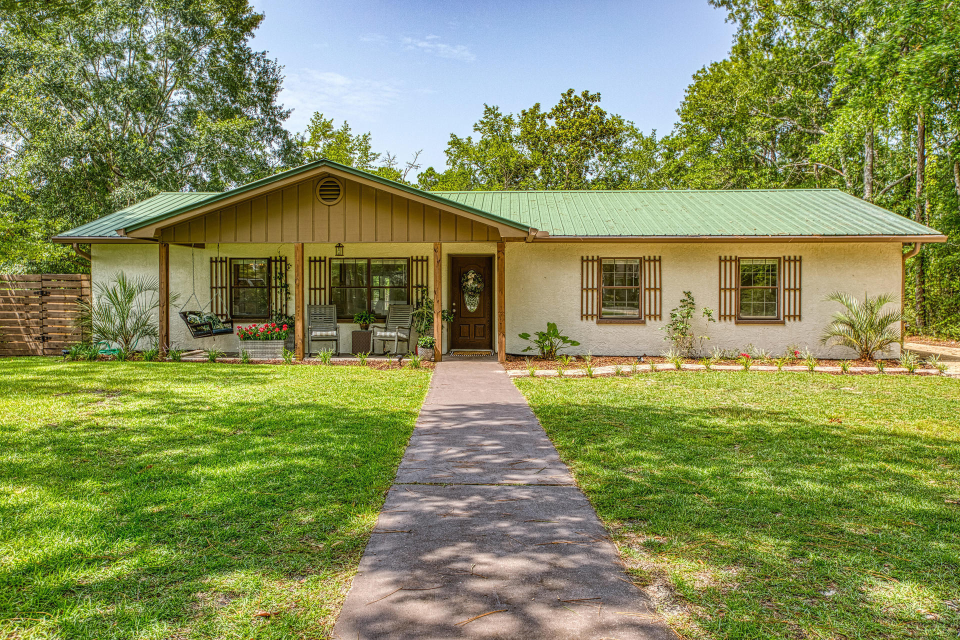 215 Sweetwater Road Freeport, FL 32439 - Photo 2 of 41 215 Sweetwater Rd Freeport FL-004-009-62