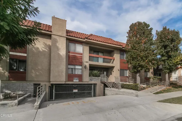 $2,200 | 1169 Rosedale Avenue, Unit 204, Glendale, CA 91201