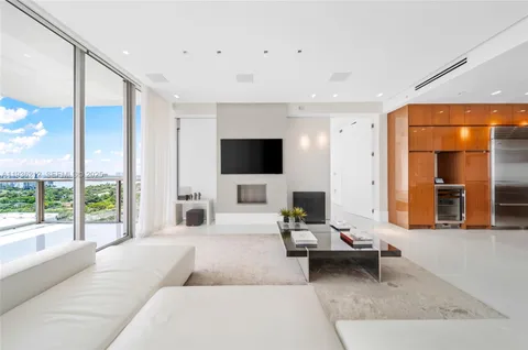 $3,595,000 | 9701 Collins Avenue, Unit 1405S, Bal Harbour, FL 33154
